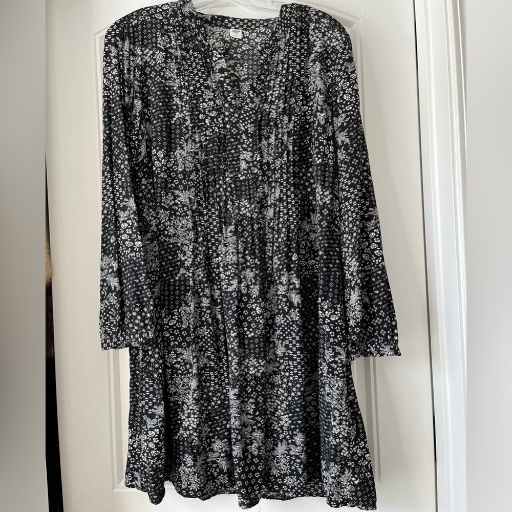 Old Navy Black and White Bandana Print Tunic
